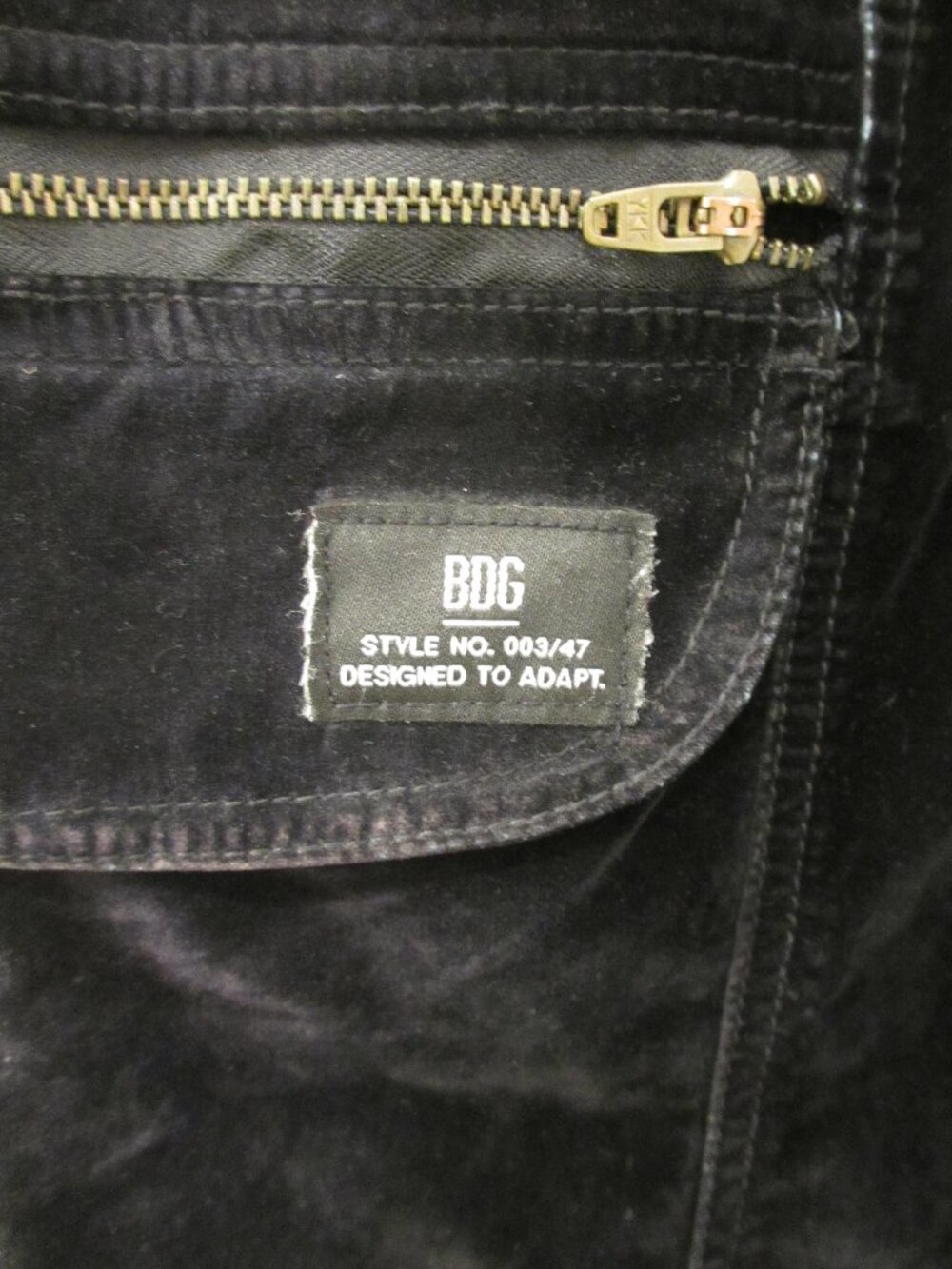 Urban Outfitters BDG Black Velvet Flocked Cargo Pants Y2K Utility Grunge Size 26 - Picture 3 of 11